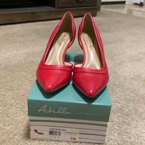 Abella Red medium heel shoes, size 8.